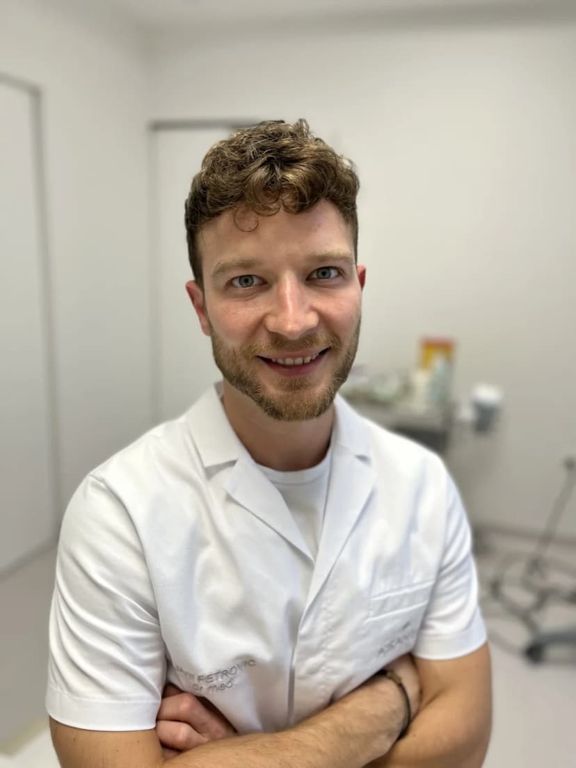 Jani Petrović, dr. med. – Zdravnik specialist dermatovenerolog, Asantis Ljubljana