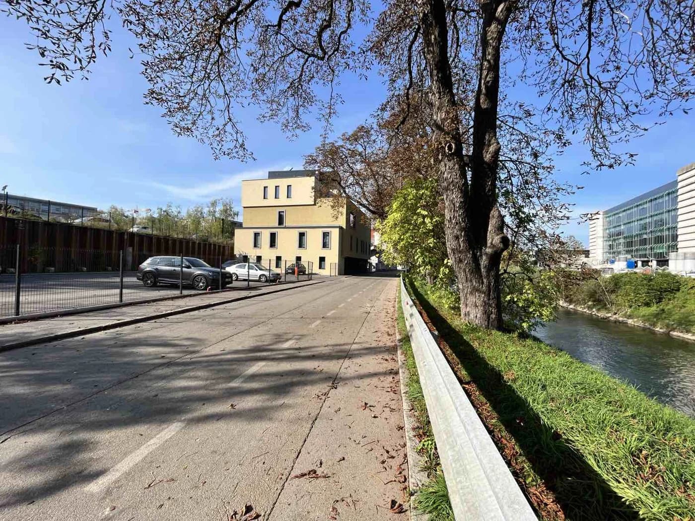 Stavba medicinskega centra Asantis, Poljanski nasip 44, Ljubljana